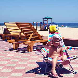 Пляж и площадка отеля Маринвиль Грибовка Одесса